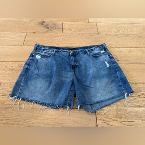 Silver Elyse Bermuda Jean Shorts Women’s Sz 18